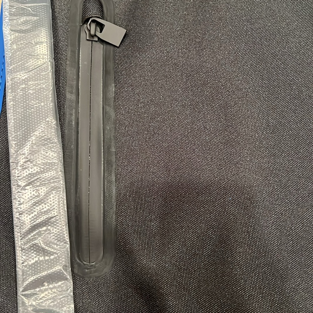 NWT Rains Backpack - Picture 5 of 6